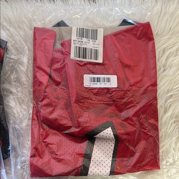 Floral V-Neck‎ Women's Top - Picture 10 of 10